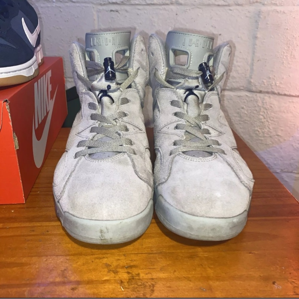 size 10.5 - jordan 6 retro mid georgetown